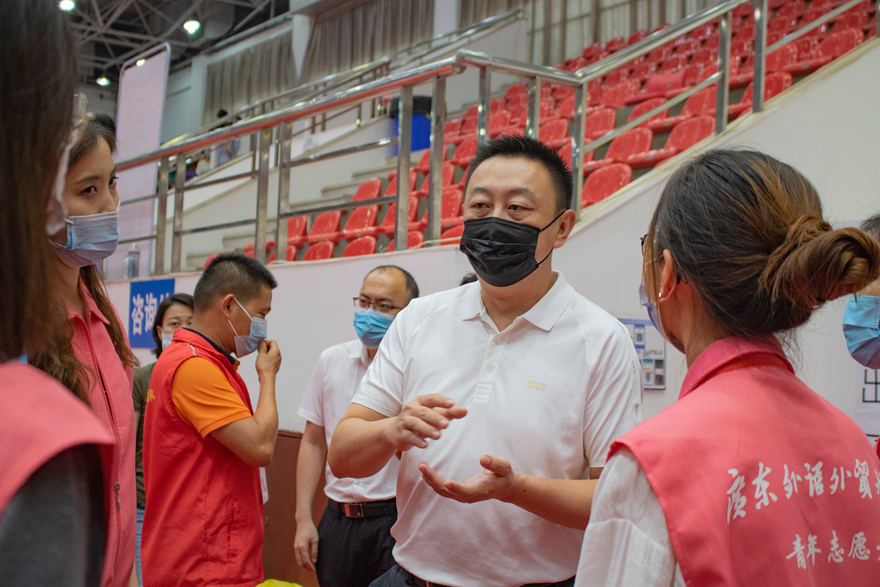 880+领导一行人到现场察看准备情况8.jpg