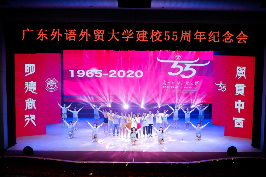 合唱《追梦向未来》.jpg
